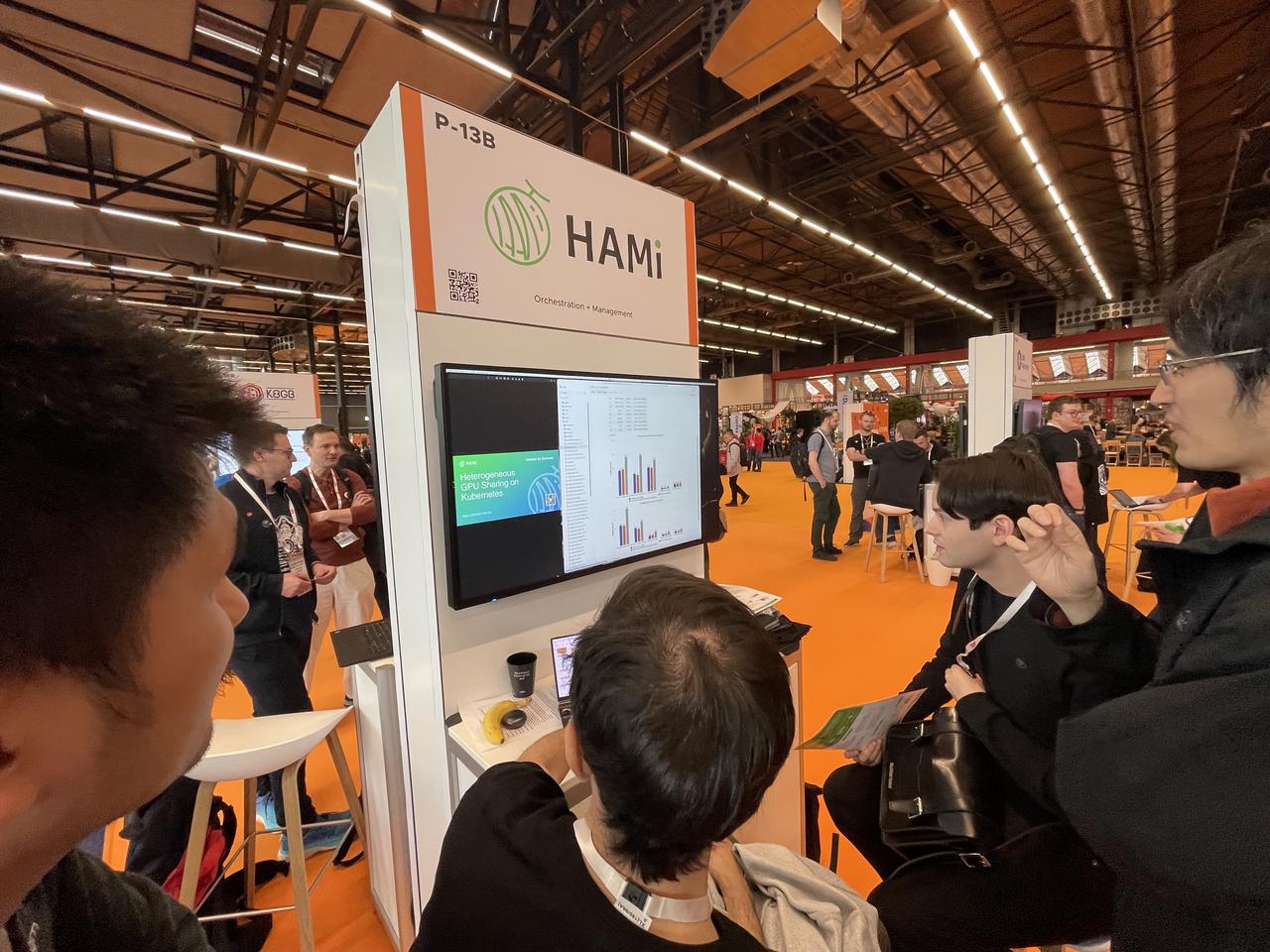 前往 HAMi 展台交流的人络绎不绝